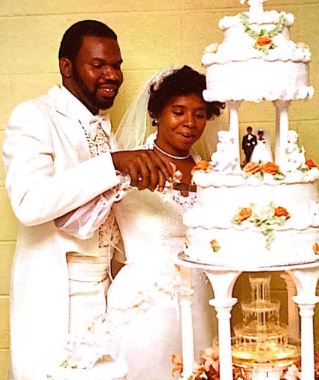 Jermaine Jakes parents T. D. Jakes and Serita Jakes on their big day